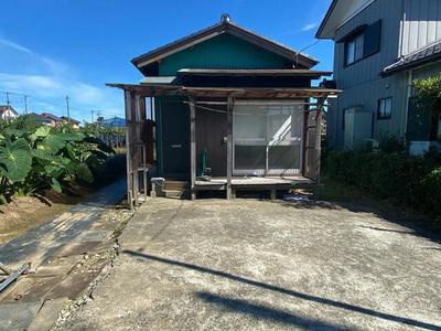 Single-Story Home with Large Garden in Nishikan, Niigata — Image 1, Nishikan, Niigata