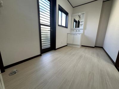 Renovated 5LDK House in Tottori City's Kitazono District — Image 2, Tottori, Tottori