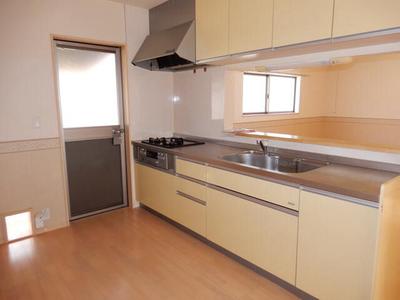 Spacious 3LDK House in Hyuga City - Prime School District Location — Image 4, Hyuga, Miyazaki