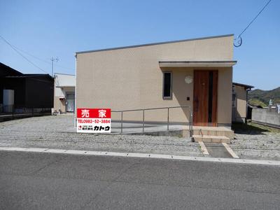 Spacious 3LDK House in Hyuga City - Prime School District Location — Image 1, Hyuga, Miyazaki