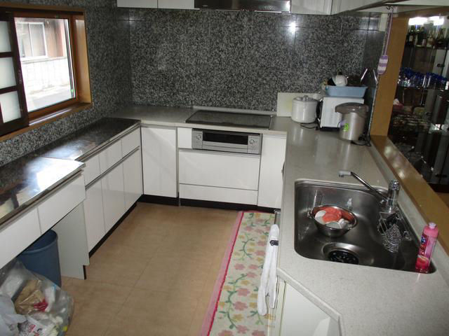 8LDK Hot Spring District Home in Chikuma City - Thumbnail 3