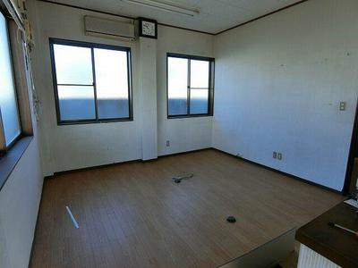 Spacious 2DK House in Akasaka-cho, Sano - 455m² Land — Image 1, Sano, Tochigi