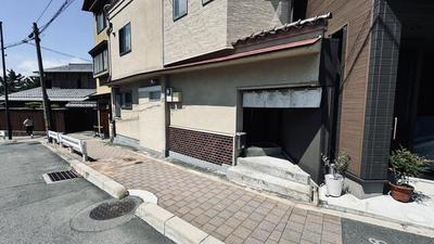 Historic 3-Story House in Kyoto's Higashiyama District — Image 1, Higashiyama, Kyoto