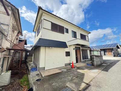 Corner Store-Front House Near Name Station, 9.18% Yield — Image 1, Kinokawa, Wakayama