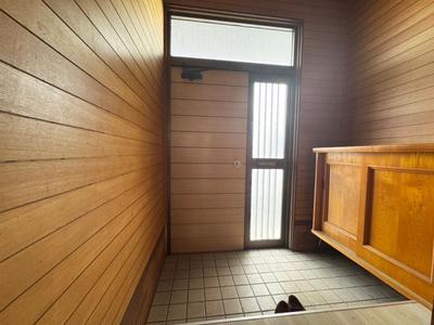 Corner Store-Front House Near Name Station, 9.18% Yield — Image 4, Kinokawa, Wakayama