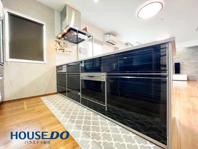 Spacious 5LDK House with Solar Panels in Takahashi City — Image 1, Takahashi, Okayama