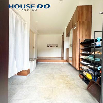 Spacious 5LDK House with Solar Panels in Takahashi City — Image 3, Takahashi, Okayama