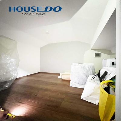 Spacious 5LDK House with Solar Panels in Takahashi City — Image 1, Takahashi, Okayama