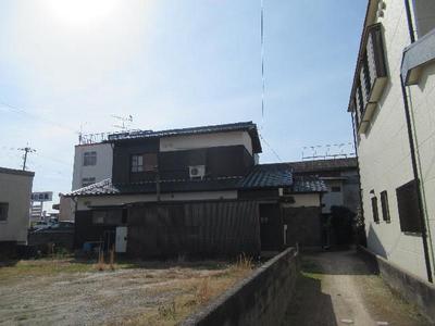 Traditional 5DK House Near Yuyu Station, Iwakuni - 230m² Plot — Image 1, Iwakuni, Yamaguchi