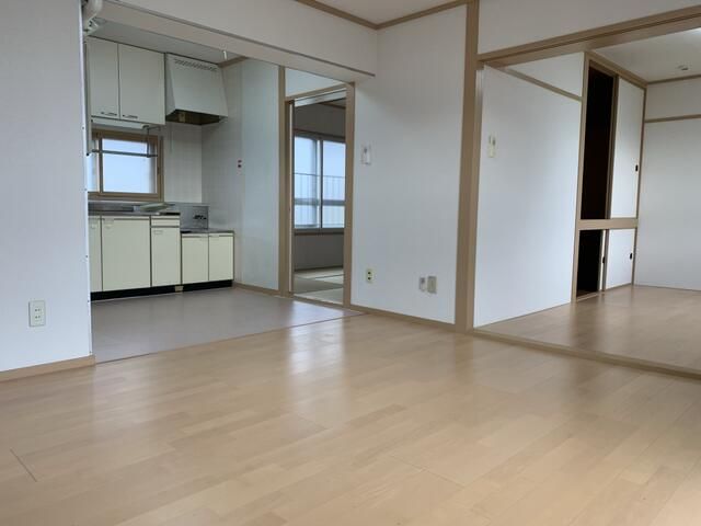 4DK Apartment for Rent in Takikawa, Hokkaido - 79.5㎡, Quiet Area - Thumbnail 3