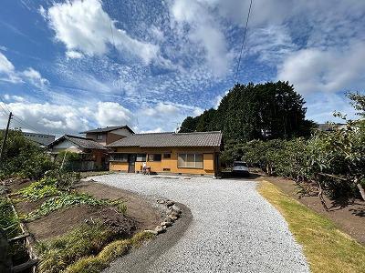 Spacious 4DK House in Fujinomiya with Mountain Views — Image 1, Fujinomiya, Shizuoka