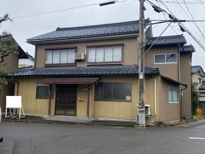 Spacious 9DK House in Shibahara, Echizen - 398sqm Corner Plot — Image 1, Echizen, Fukui