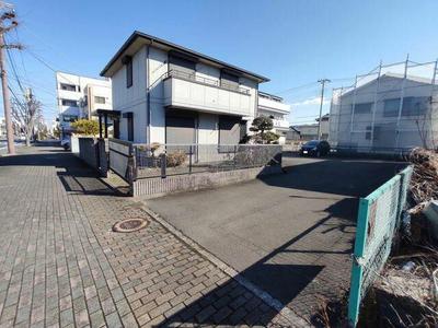 Spacious 3LDK House with Large Land in Numazu City — Image 2, Numazu, Shizuoka