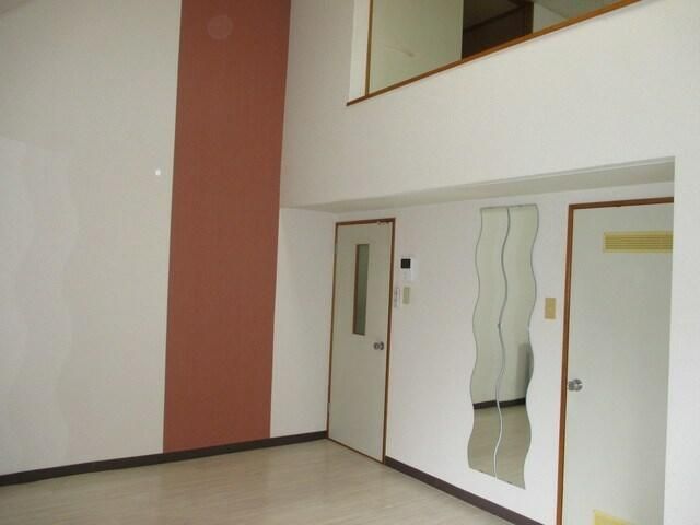 1LDK Apartment for Rent in Sapporo Nishi Ward, Hokkaido - Thumbnail 3
