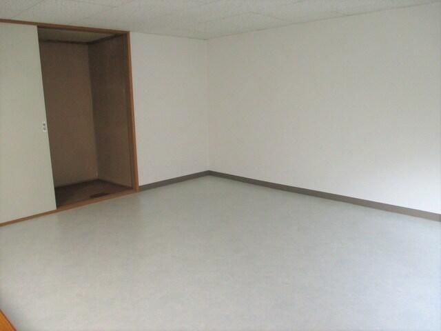 1LDK Apartment for Rent in Sapporo Nishi Ward, Hokkaido - Thumbnail 4