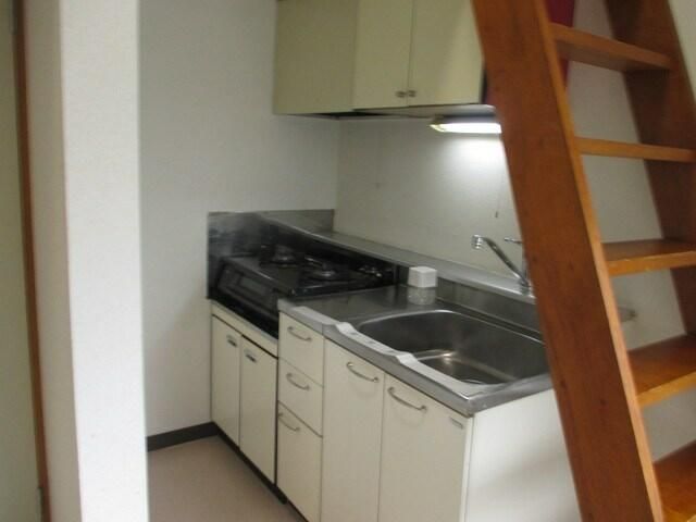 1LDK Apartment for Rent in Sapporo Nishi Ward, Hokkaido - Thumbnail 2