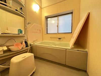 6LDK Solar-Powered Home in Wakabadai, Tottori City — Image 3, Tottori, Tottori