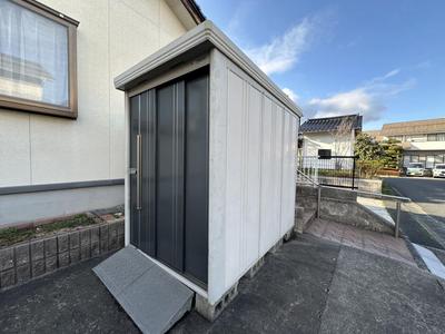 6LDK Solar-Powered Home in Wakabadai, Tottori City — Image 1, Tottori, Tottori