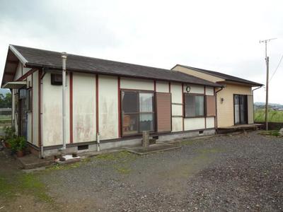 Spacious 3DK House with Large Land in Kanoya, Kagoshima — Image 2, Kanoya, Kagoshima