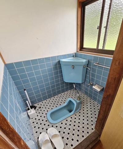 Spacious 10DK House in Kawahara-cho, Tottori - 260sqm Living Space — Image 3, Tottori, Tottori