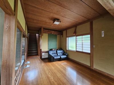 Spacious 10DK House in Kawahara-cho, Tottori - 260sqm Living Space — Image 2, Tottori, Tottori