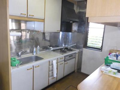 Spacious 4LDK House in Gamagori City Near Schools and Station — Image 2, Gamagori, Aichi