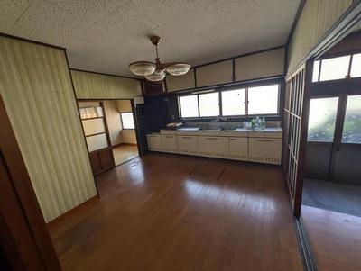 Traditional 4DK House in Etajima - 251m² Plot — Image 3, Etajima, Hiroshima