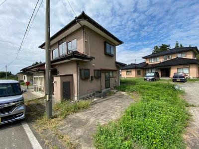 Spacious 4LDK Home with Mountain Views in Tsuruoka — Image 2, Tsuruoka, Yamagata