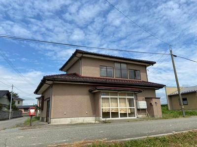 Spacious 4LDK Home with Mountain Views in Tsuruoka — Image 1, Tsuruoka, Yamagata