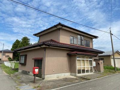 Spacious 4LDK Home with Mountain Views in Tsuruoka — Image 1, Tsuruoka, Yamagata