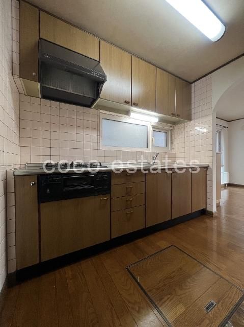 Rental House in Hiraneshi, Sapporo: 4LDK with Garage & Near Station - Thumbnail 4
