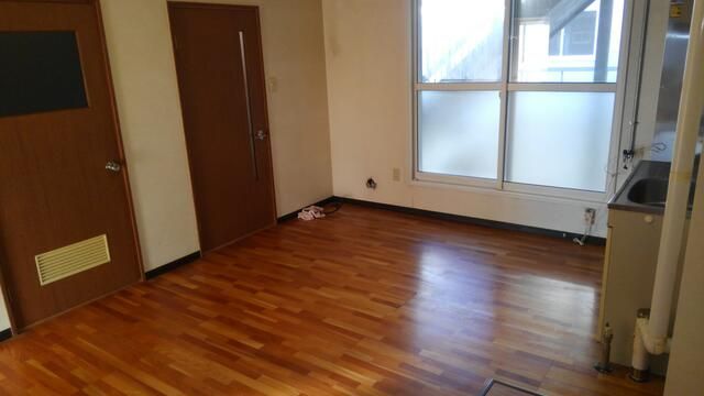 2LDK Apartment for Rent in Takikawa, Hokkaido | Near AEON - Thumbnail 3