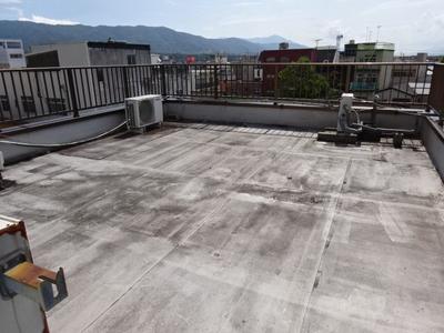 Spacious 7DK House with Shop Space Near Kamojima Station — Image 2, Yoshinogawa, Tokushima