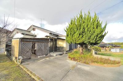 Renovated Single-Story Home with Mountain Views in Sanyo-Onoda — Image 1, Sanyo Onoda, Yamaguchi