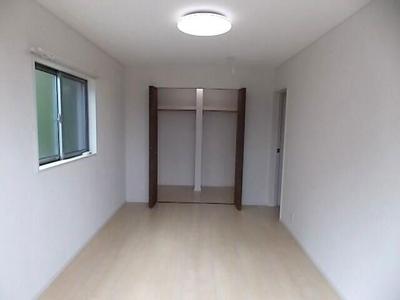 Spacious 4LDK House in Togane City with Large Garden — Image 4, Togane, Chiba