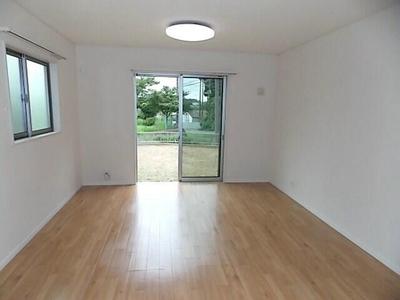 Spacious 4LDK House in Togane City with Large Garden — Image 3, Togane, Chiba