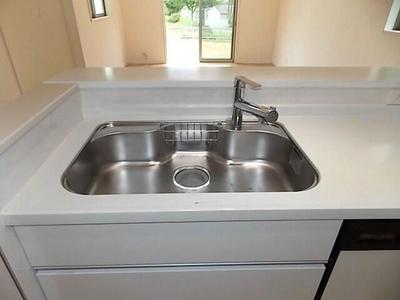 Spacious 4LDK House in Togane City with Large Garden — Image 2, Togane, Chiba