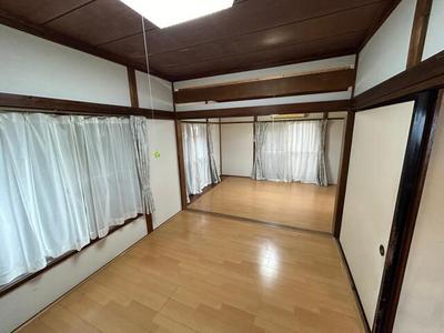 Spacious 4DK House in Fuji City - Minutes from Iriyamase Station — Image 3, Fuji, Shizuoka