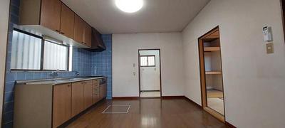 Spacious 5DK House in Kashiwara - Near Kawachi-Kokubu Station — Image 1, Kashiwara, Osaka