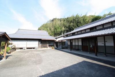 Historic 1929 Farmhouse with Land in Marugame, Kagawa Prefecture — Image 1, Marugame, Kagawa
