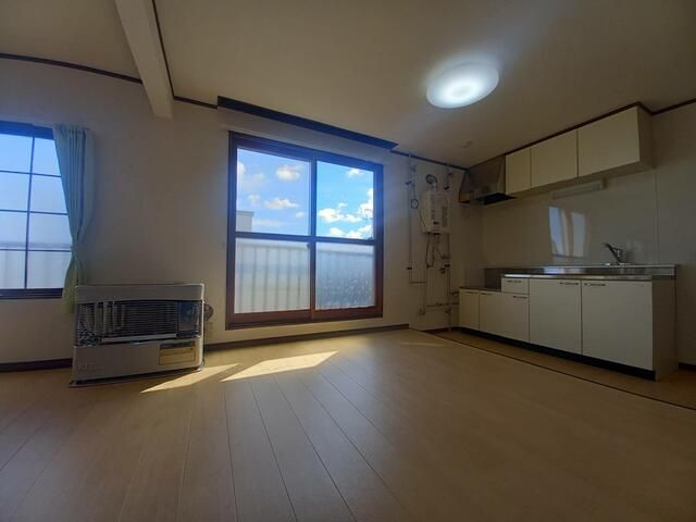 Sapporo Apartment for Rent at JR Takuhoku Station Front - Thumbnail 2