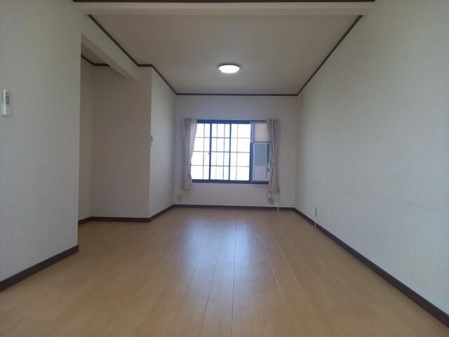 Sapporo Apartment for Rent at JR Takuhoku Station Front - Thumbnail 3