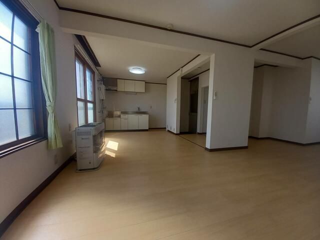 Sapporo Apartment for Rent at JR Takuhoku Station Front - Thumbnail 4