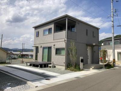 Modern 4SLDK House with Solar Panels in Chikuma City — Image 1, Chikuma, Nagano