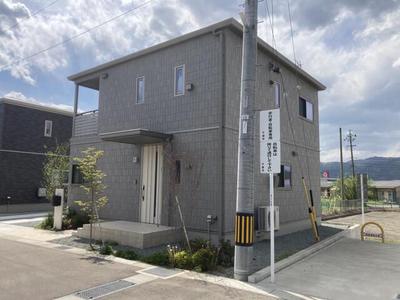 Modern 4SLDK House with Solar Panels in Chikuma City — Image 1, Chikuma, Nagano