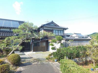 Traditional 6DK House with Farmland in Iwakuni, Yamaguchi Prefecture — Image 1, Iwakuni, Yamaguchi