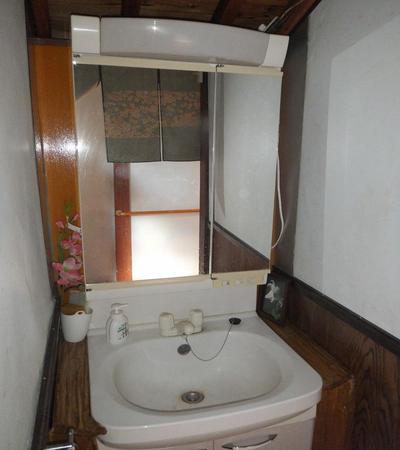 Traditional 6DK House with Farmland in Iwakuni, Yamaguchi Prefecture — Image 4, Iwakuni, Yamaguchi