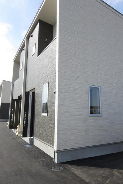 Modern Terrace House Complex for Sale in Nakatsu City — Image 1, Nakatsu, Oita