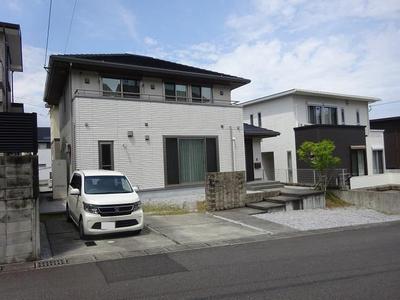Modern 3LDK House in Tsurugaoka, Nobeoka - Solar Powered Home — Image 1, Nobeoka, Miyazaki