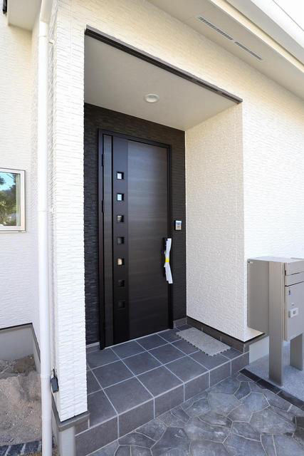 Modern 4LDK House in Kure, Hiroshima - Thumbnail 3